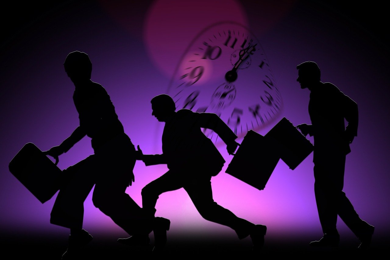 警惕打车只送包裹背后的诈骗行为