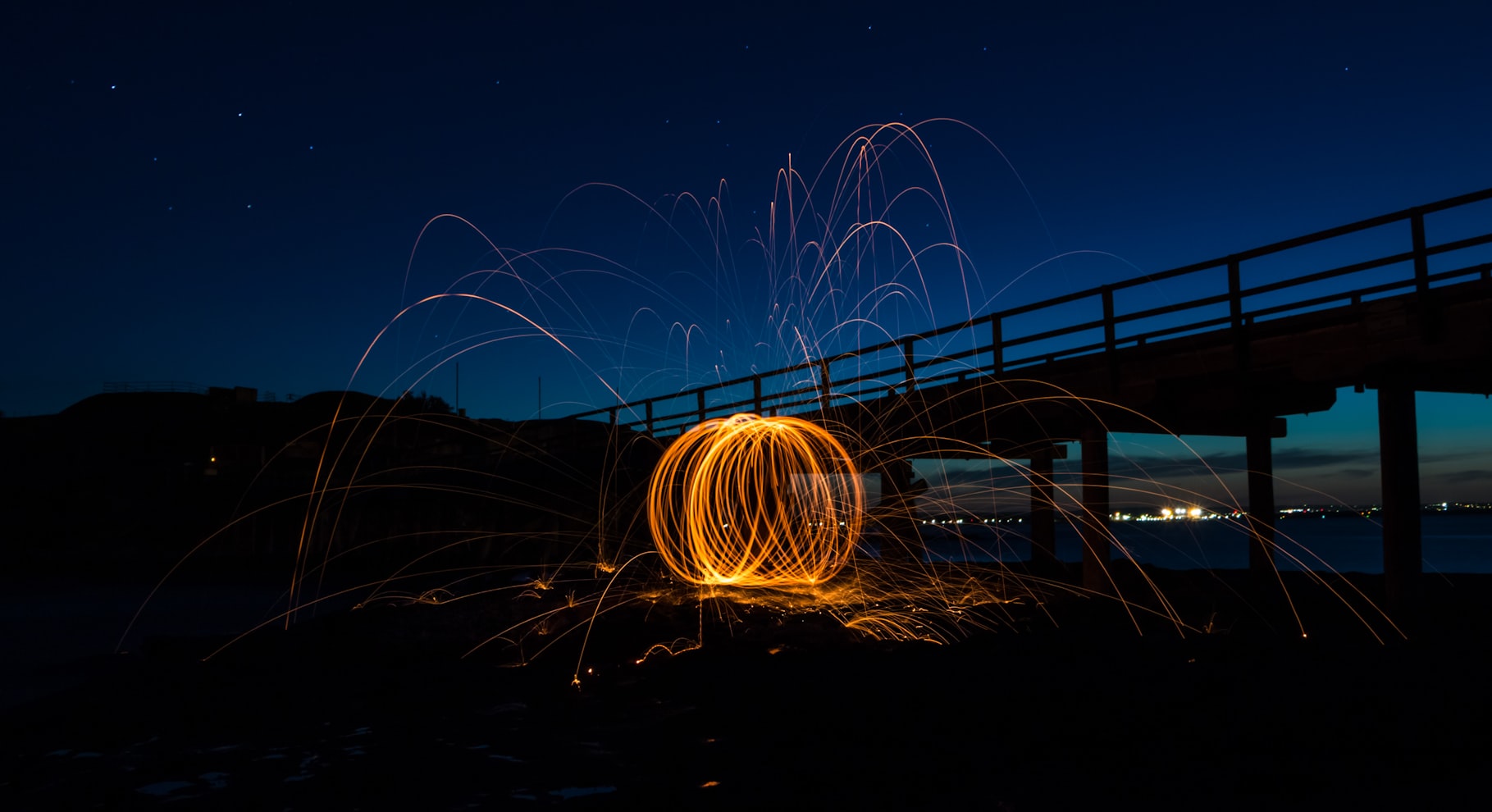 童星遭遇悲剧，闯红灯被拖致死事件深度剖析